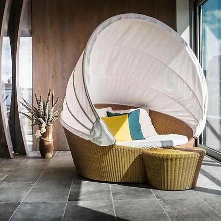 Hotel Saks Urban Design Frankfurt 4*