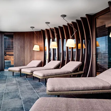 Saks Urban Design Frankfurt Hotel 4*