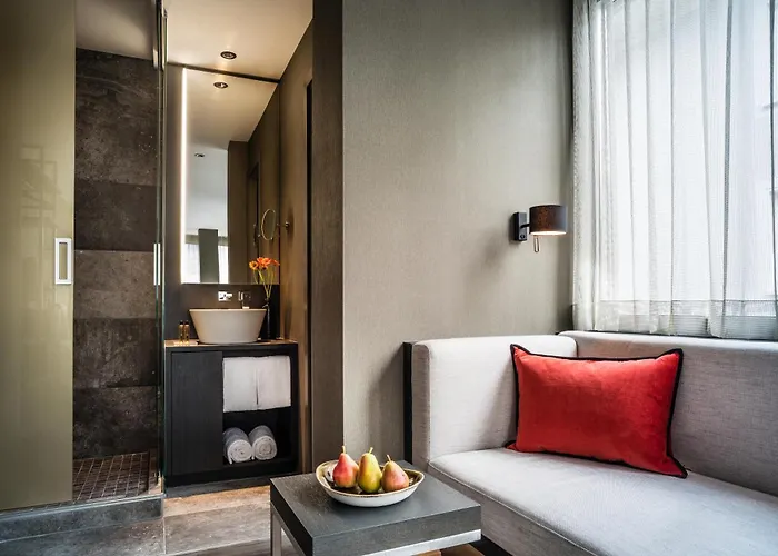 Saks Urban Design Frankfurt 4*