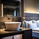 Saks Urban Design Frankfurt 4* Φραγκφούρτη