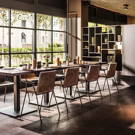 Saks Urban Design Frankfurt Otel 4*
